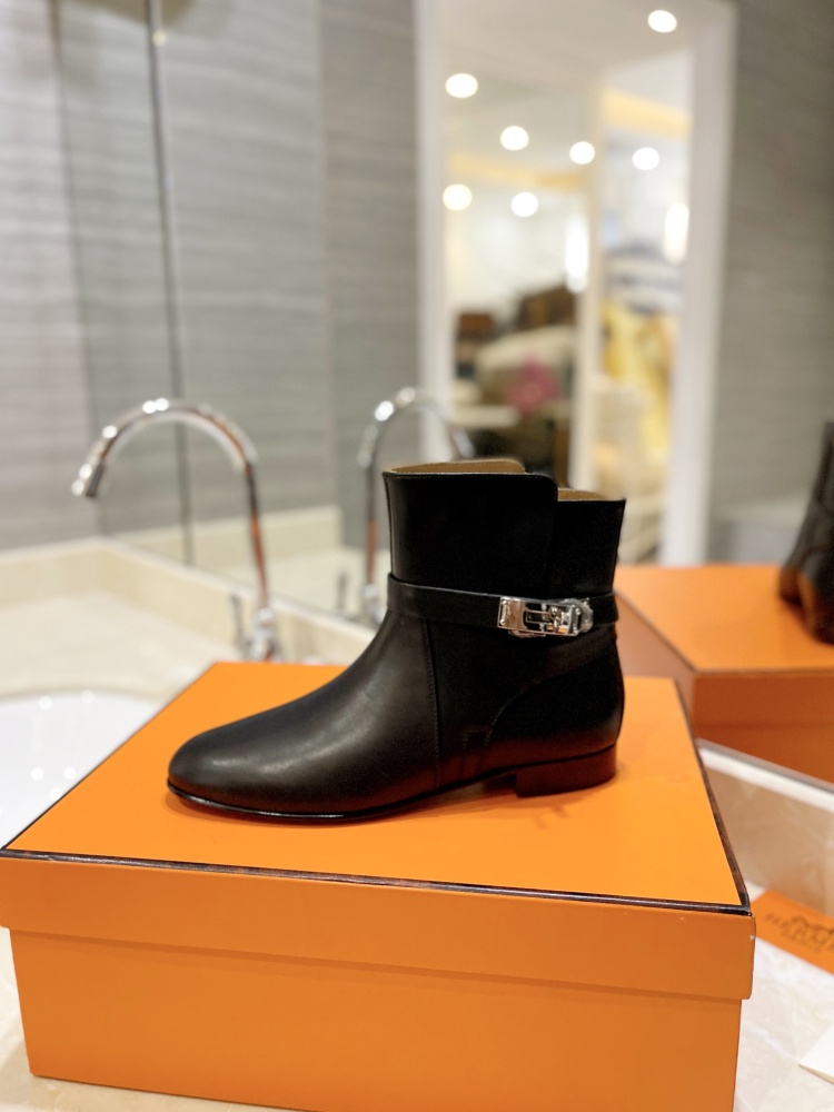 Hermes boots 𝓗𝓮𝓻𝓶𝓮𝓢