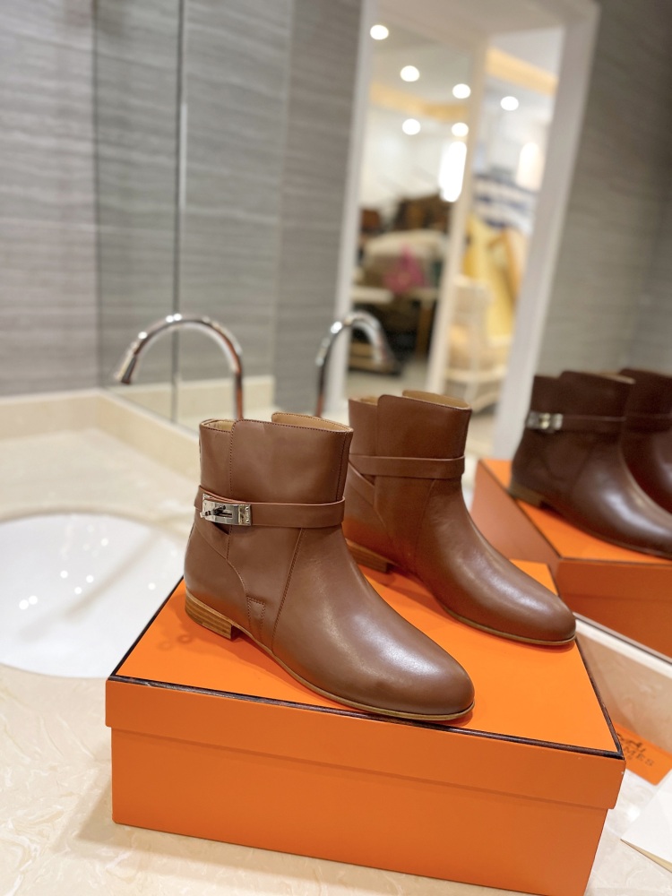 Hermes boots 𝓗𝓮𝓻𝓶𝓮𝓢