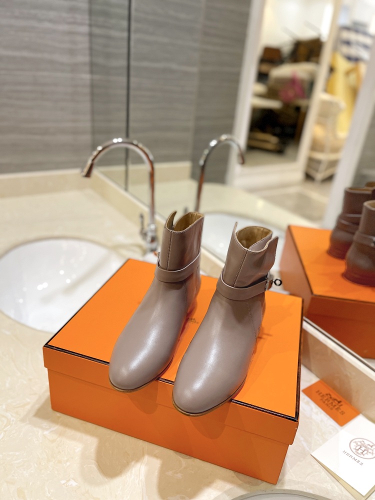 Hermes boots 𝓗𝓮𝓻𝓶𝓮𝓢