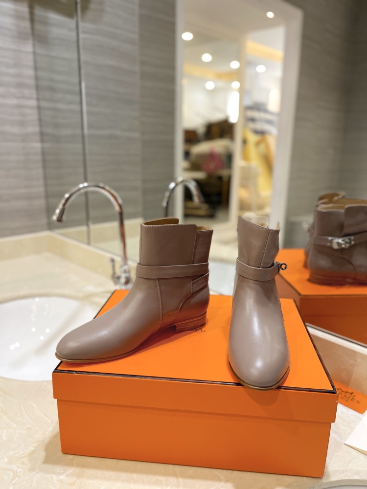 Hermes boots 𝓗𝓮𝓻𝓶𝓮𝓢