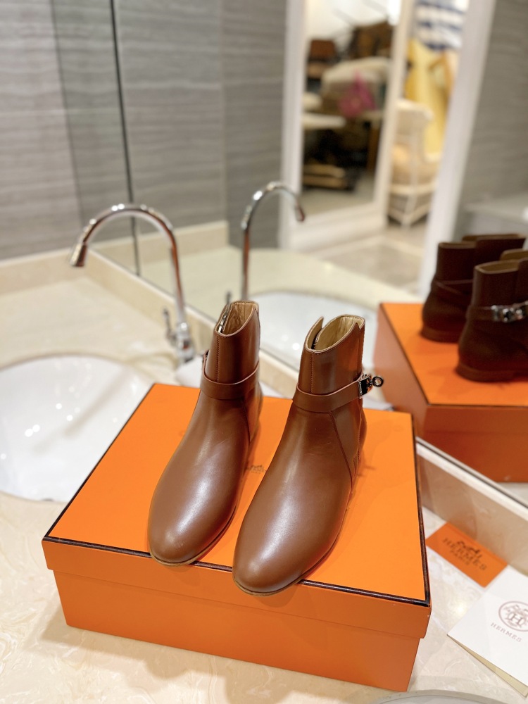 Hermes boots 𝓗𝓮𝓻𝓶𝓮𝓢