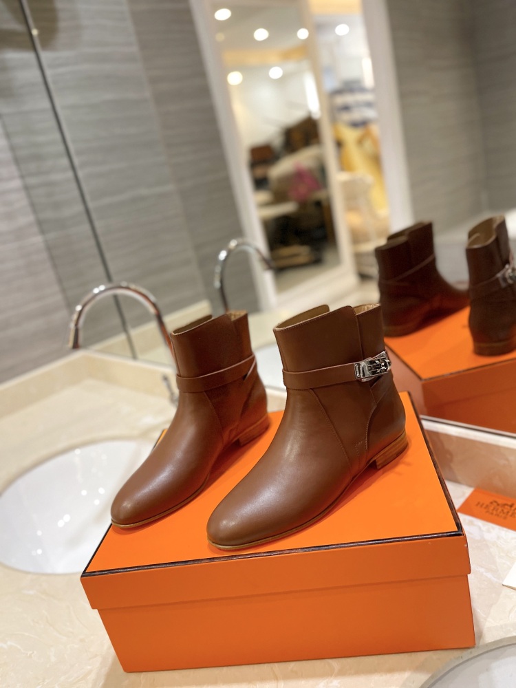 Hermes boots 𝓗𝓮𝓻𝓶𝓮𝓢