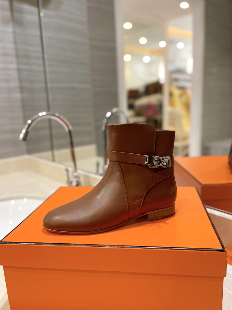 Hermes boots 𝓗𝓮𝓻𝓶𝓮𝓢