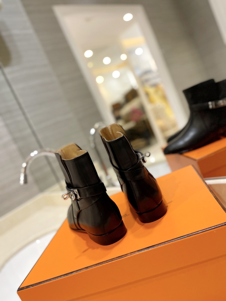 Hermes boots 𝓗𝓮𝓻𝓶𝓮𝓢