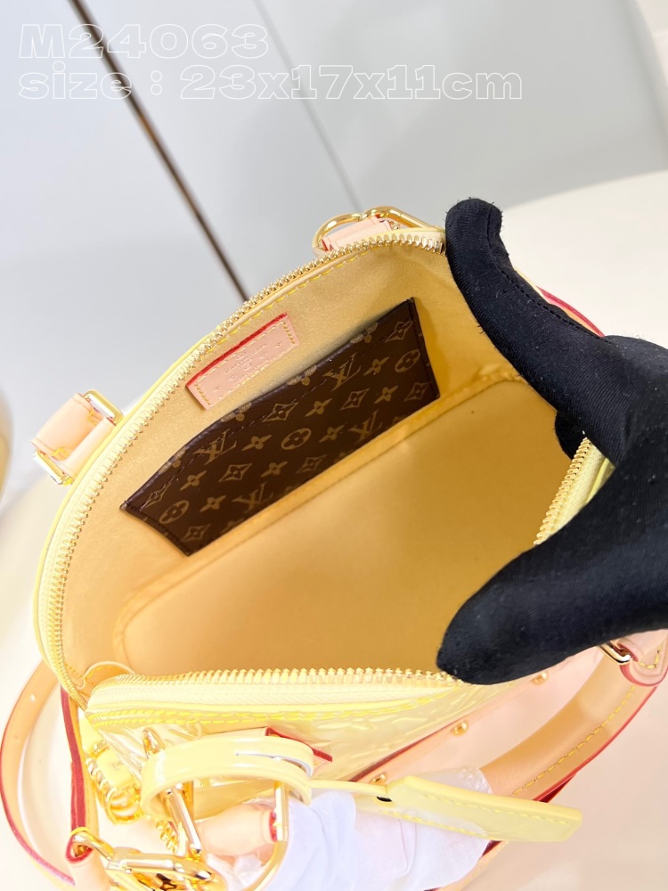 Louis Vuitton ALMA BB  M24063 M24062 mirror boutique