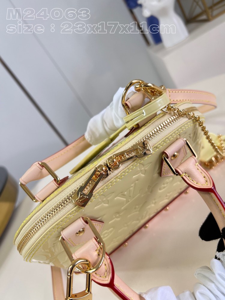 Louis Vuitton ALMA BB  M24063 M24062 mirror boutique