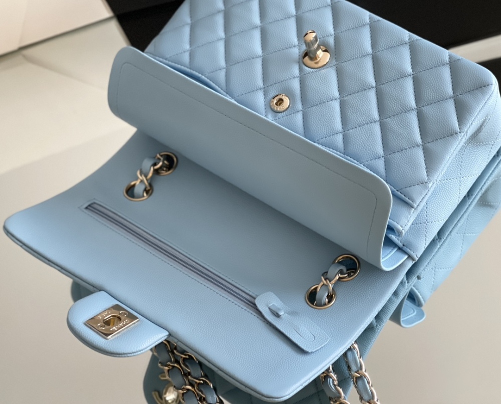 Chanel CF 𝘾𝙡𝙖𝙨𝙨𝙞𝙘 𝙁𝙡𝙖𝙥 bag 23cm Mirror Boutique