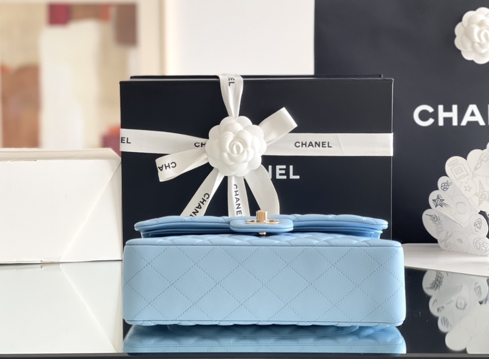 Chanel CF 𝘾𝙡𝙖𝙨𝙨𝙞𝙘 𝙁𝙡𝙖𝙥 bag 23cm Mirror Boutique