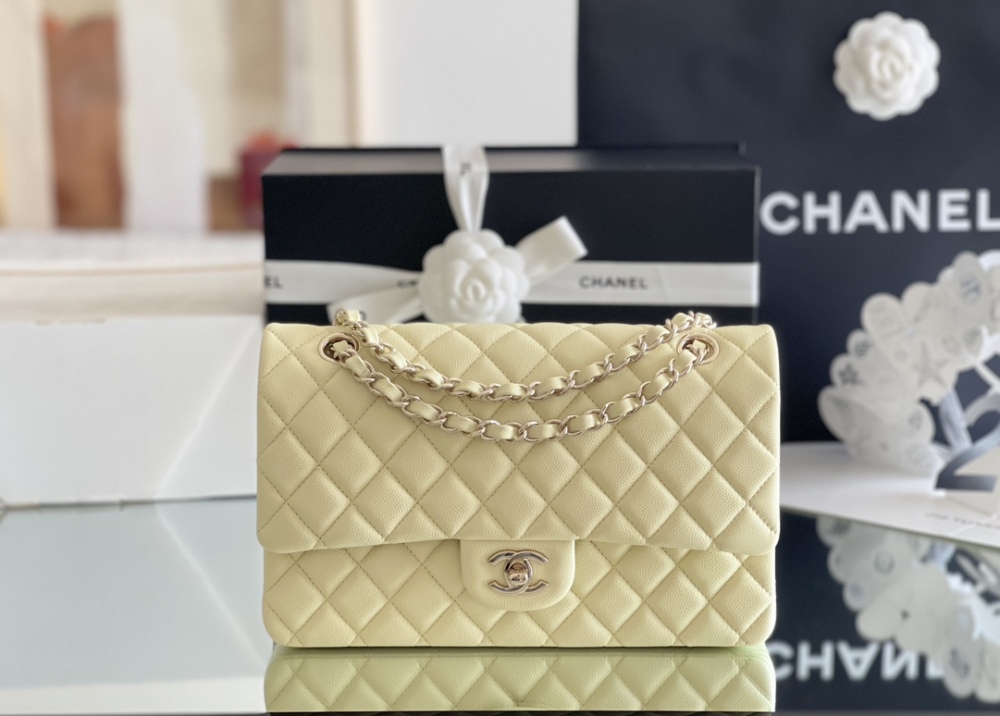 Chanel CF 𝘾𝙡𝙖𝙨𝙨𝙞𝙘 𝙁𝙡𝙖𝙥 bag 25cm Mirror Boutique
