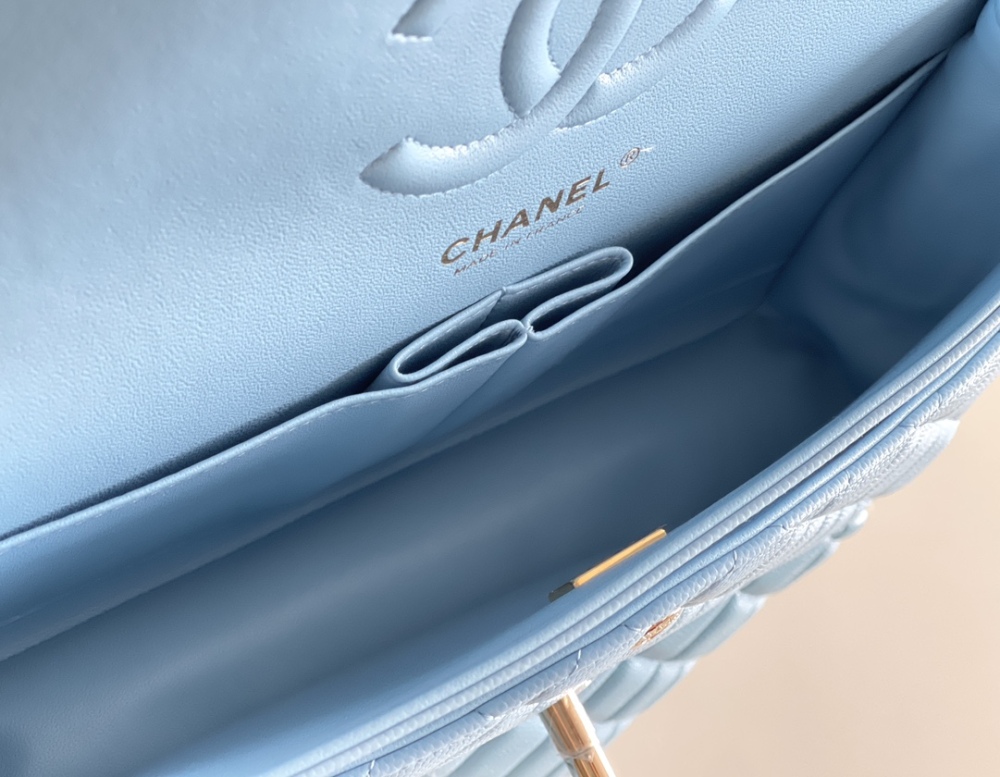 Chanel CF 𝘾𝙡𝙖𝙨𝙨𝙞𝙘 𝙁𝙡𝙖𝙥 bag 25cm Mirror Boutique