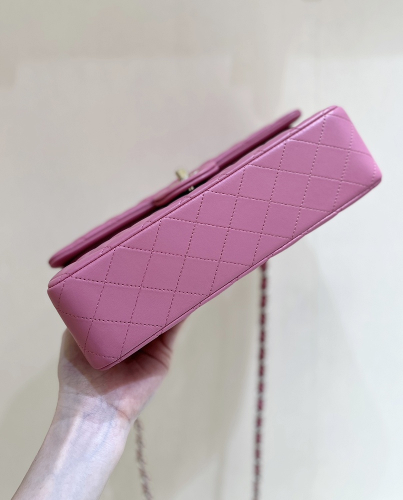 Chanel CF 𝘾𝙡𝙖𝙨𝙨𝙞𝙘 𝙁𝙡𝙖𝙥 bag 24c new MM 25cm Mirror Boutique