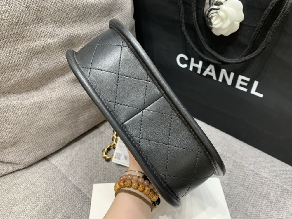 Chanel HOBO black bag Mirror Boutique