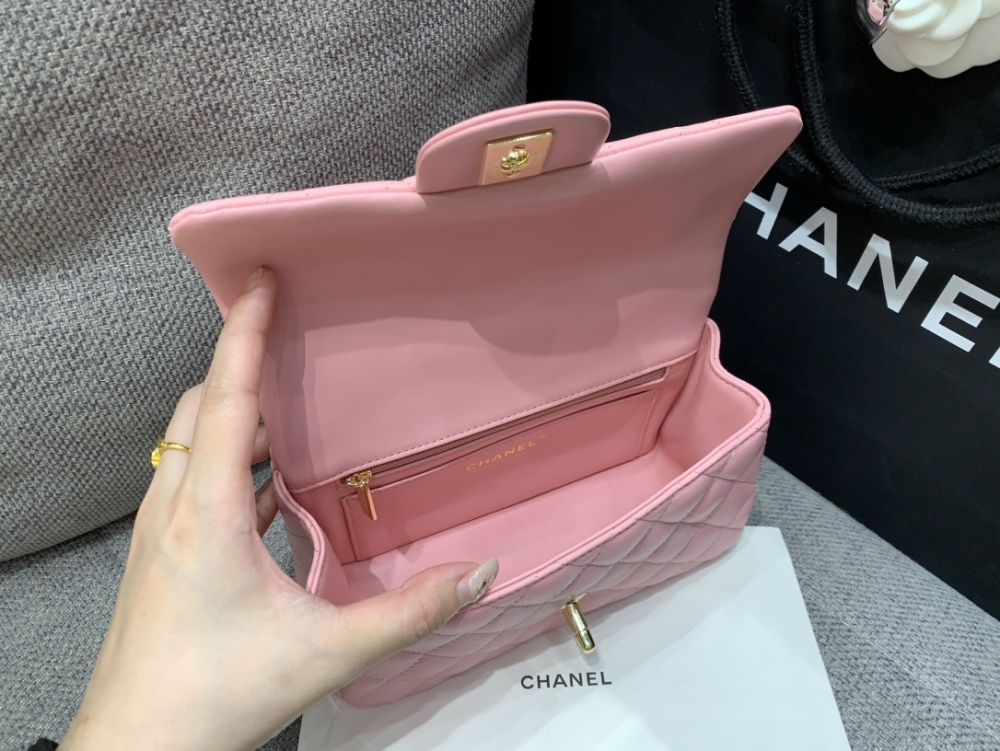 Chanel coco handle 20cm pink Mirror Boutique