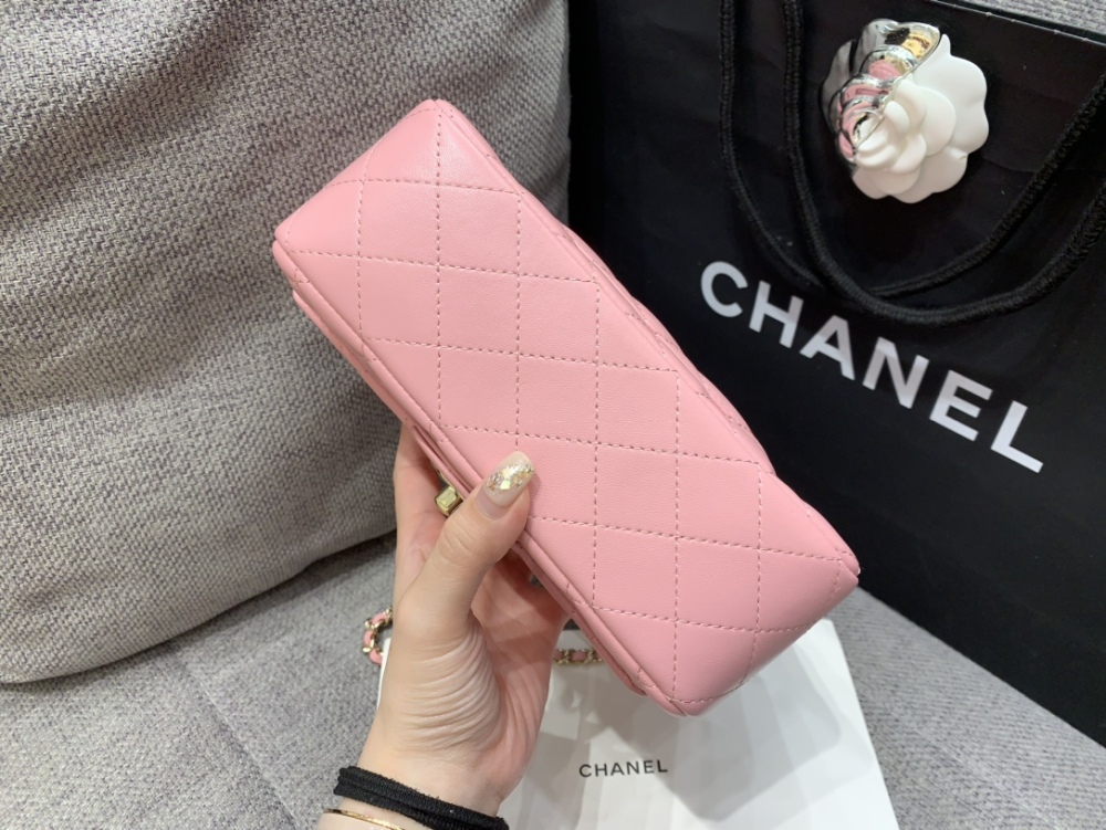 Chanel coco handle 20cm pink Mirror Boutique