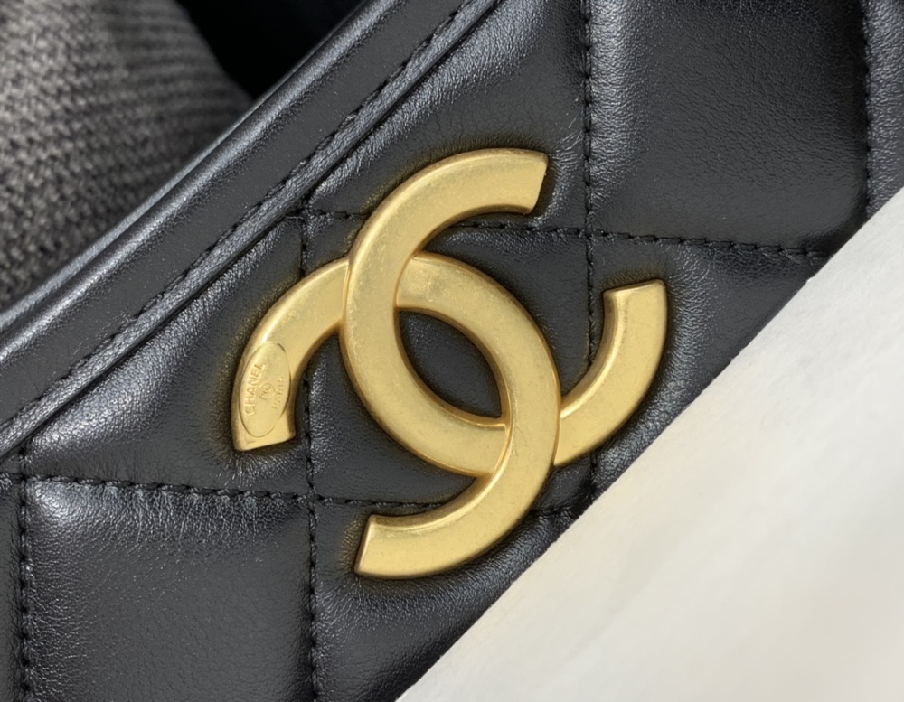 Chanel HOBO black bag Mirror Boutique