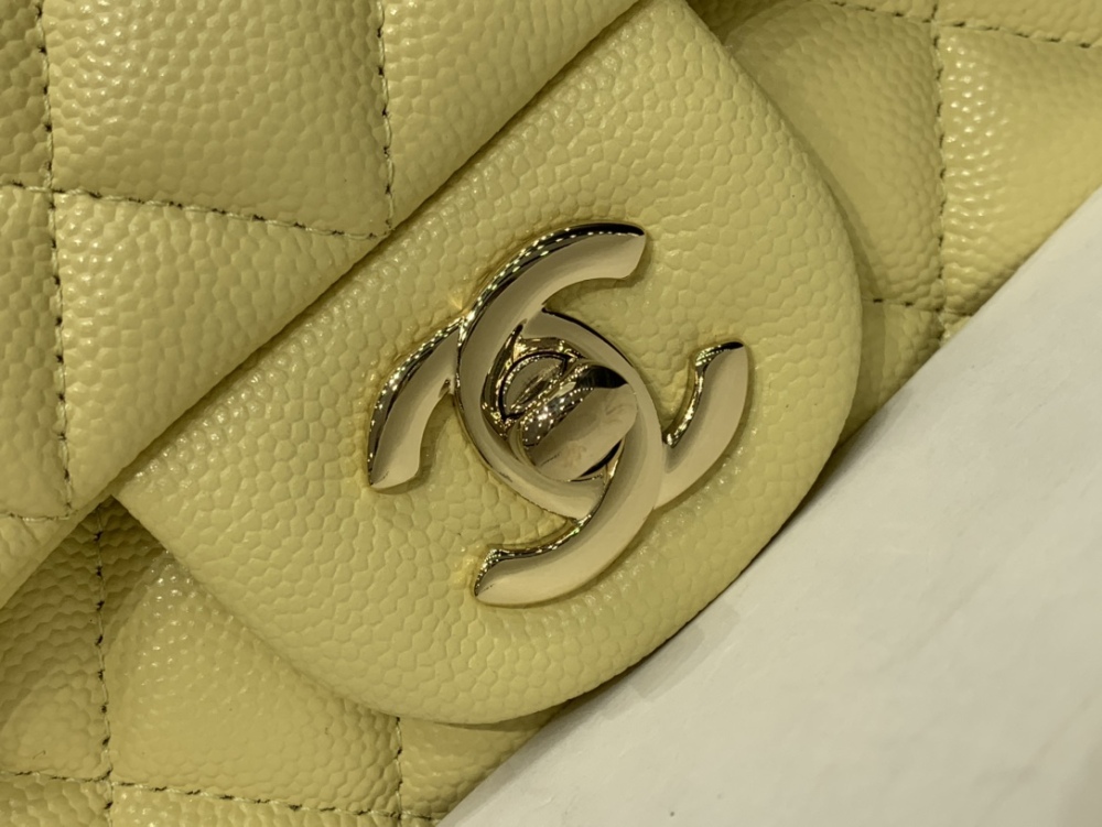 Chanel CF MM 25cm Mirror Boutique