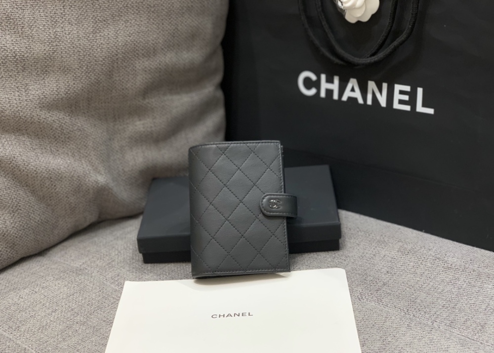 Chanel 24S wallet Mirror Boutique