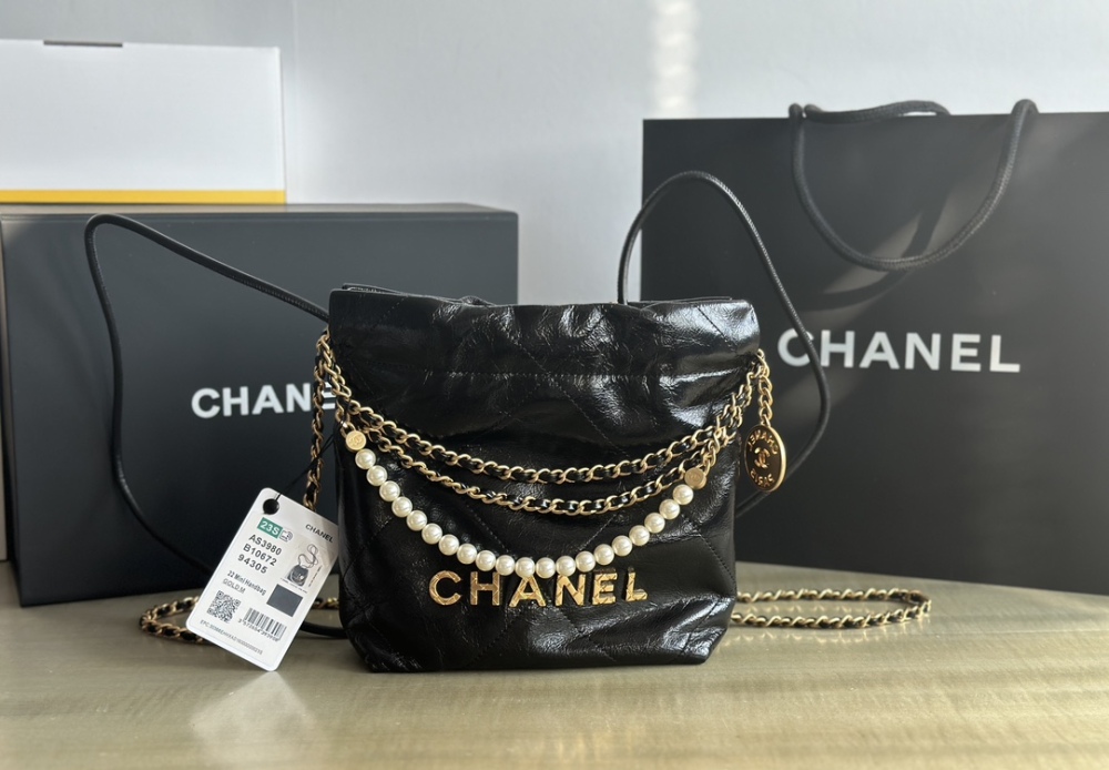 Chanel mini 22bag tote Mirror Boutique