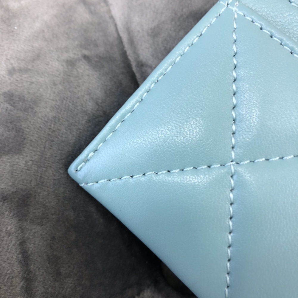 Chanel wallet Mirror Boutique