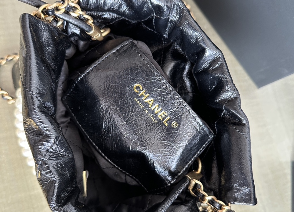 Chanel mini 22bag tote Mirror Boutique