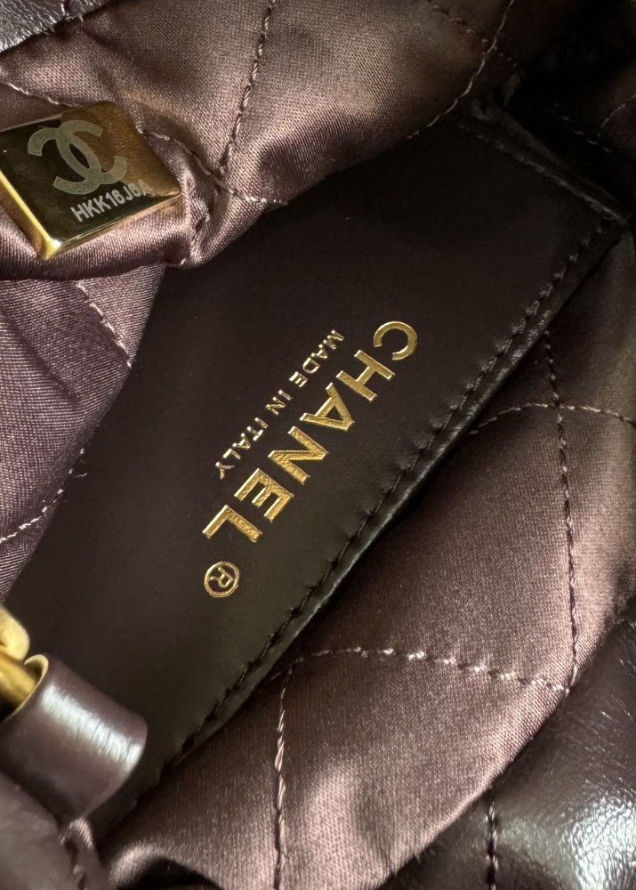 Chanel mini 22bag tote Mirror Boutique