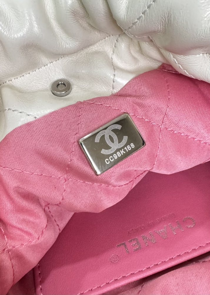 Chanel mini 22bag tote Mirror Boutique