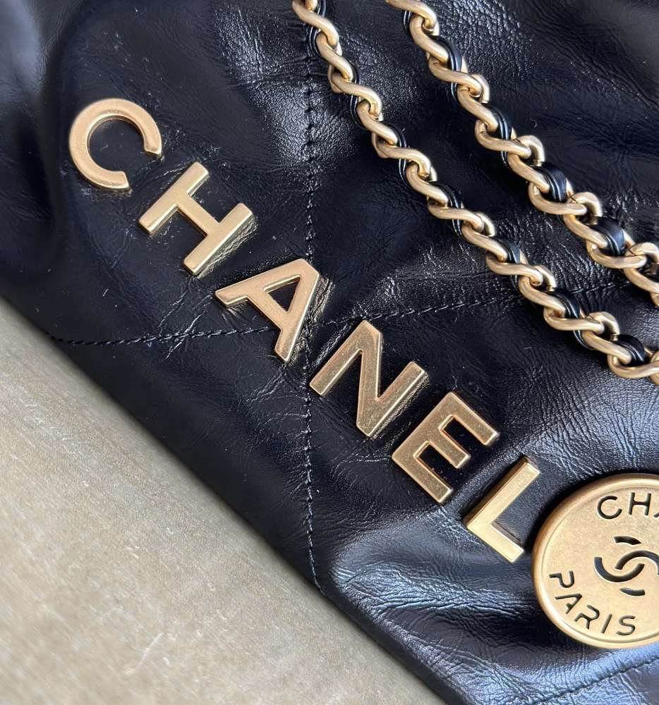 Chanel mini 22bag tote Mirror Boutique