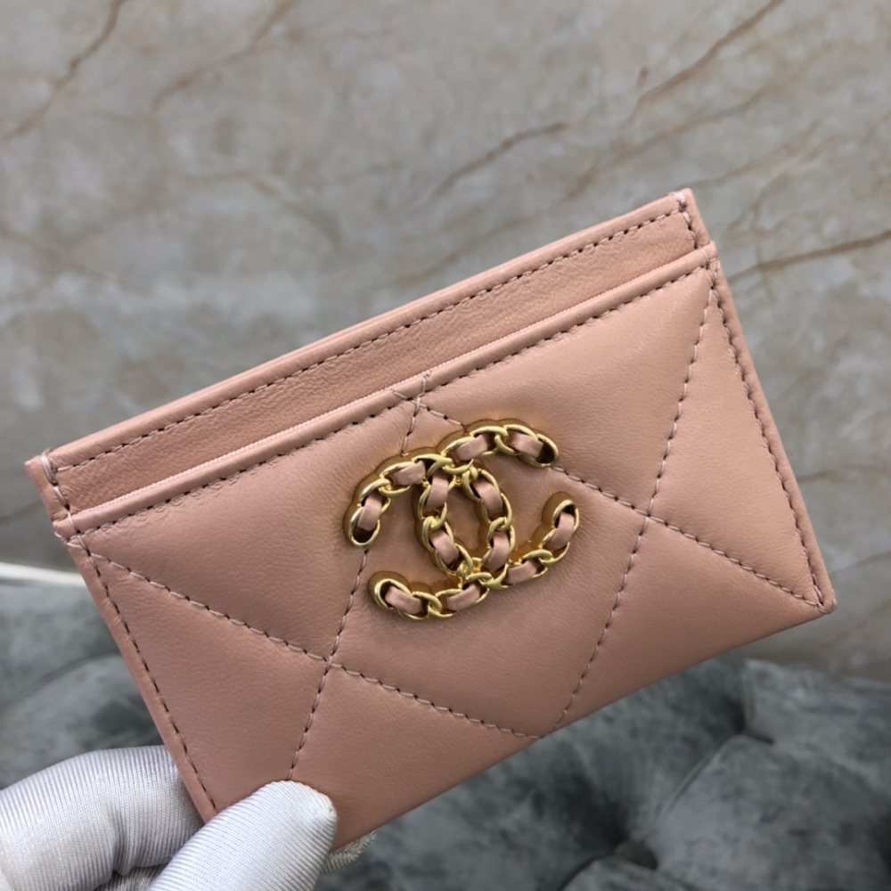 Chanel wallet Mirror Boutique
