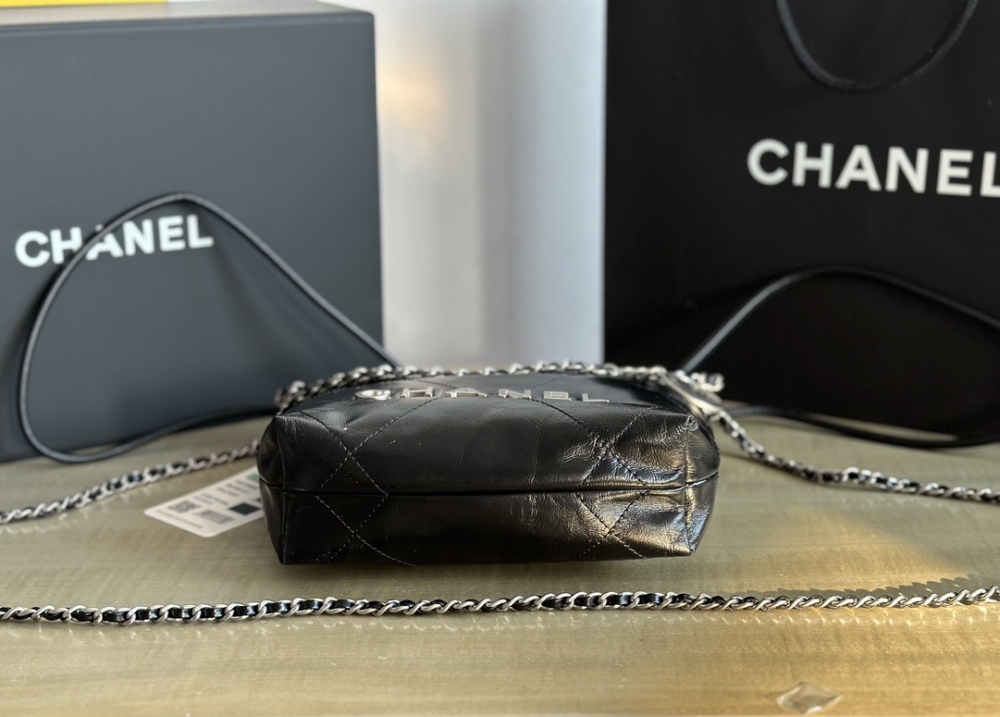 Chanel mini 22bag tote Mirror Boutique