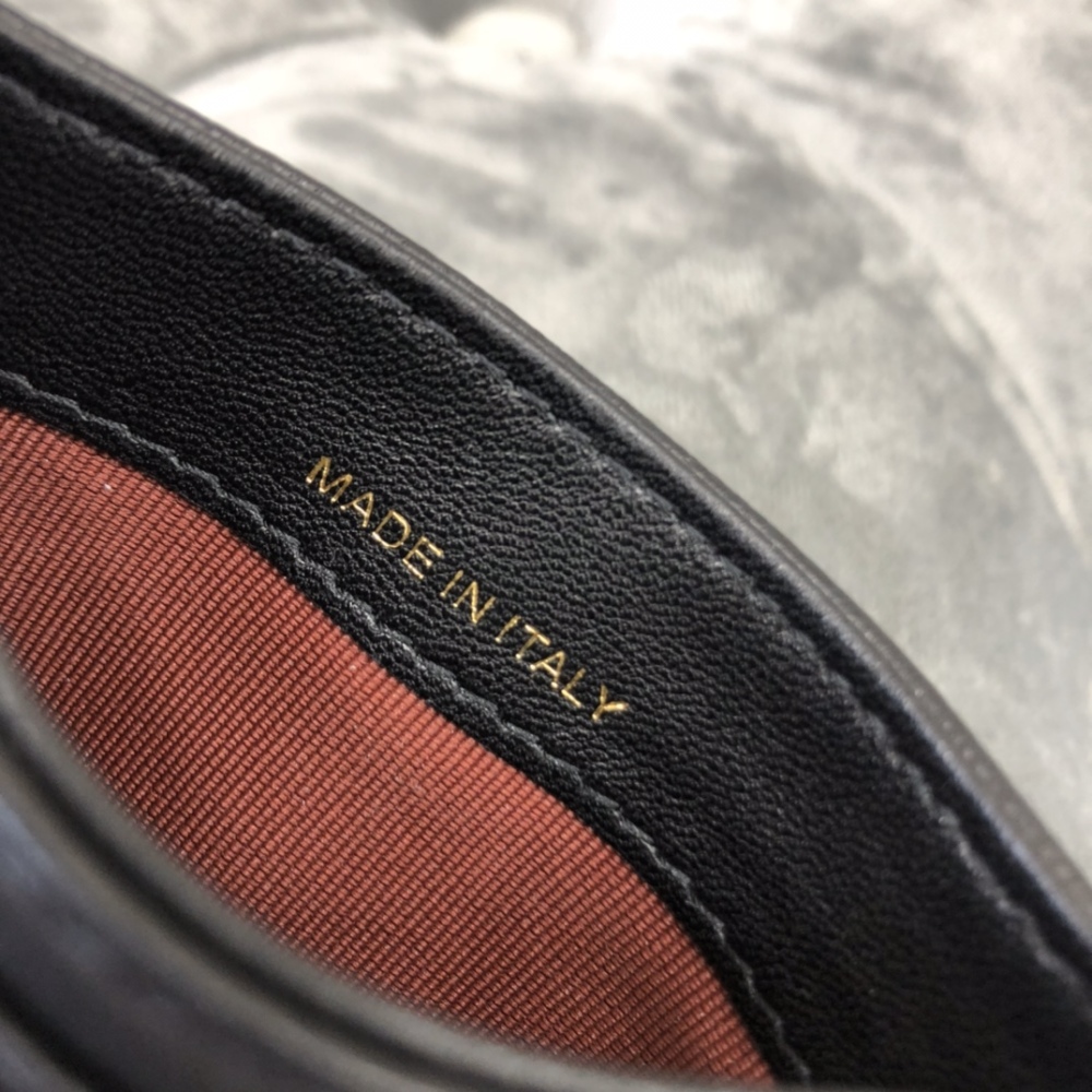 Chanel wallet Mirror Boutique