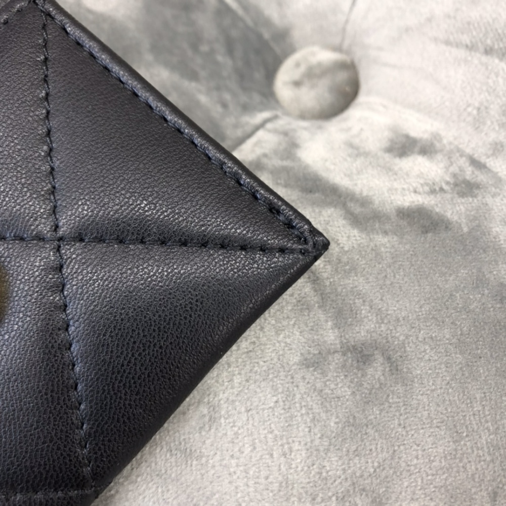 Chanel wallet Mirror Boutique