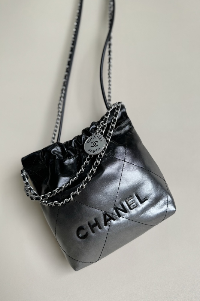 Chanel mini 22bag tote Mirror Boutique