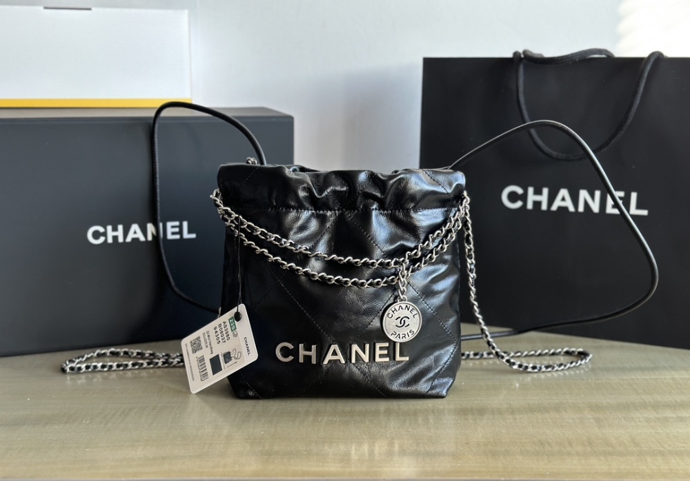 Chanel mini 22bag tote Mirror Boutique