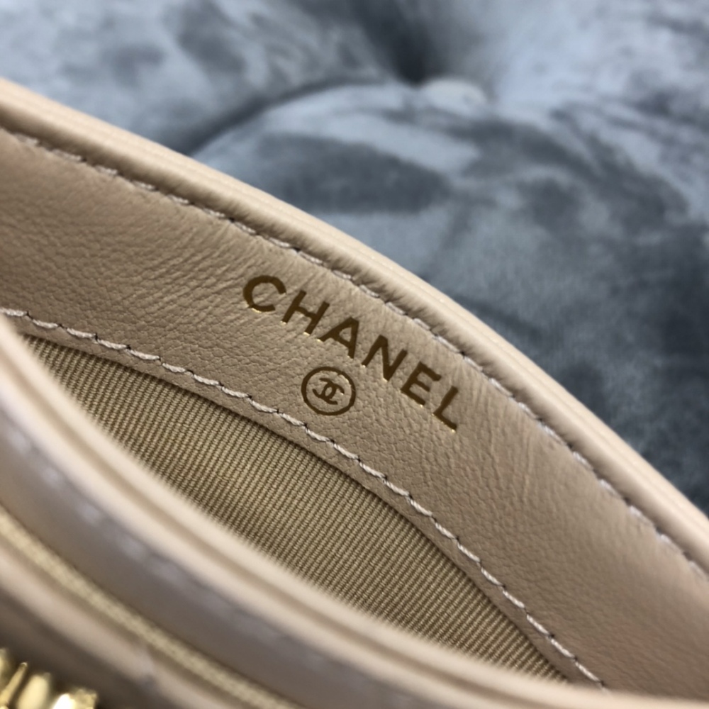Chanel wallet Mirror Boutique