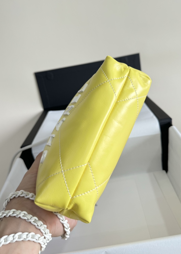 Chanel mini 22bag tote Mirror Boutique