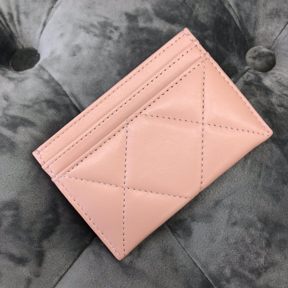 Chanel wallet Mirror Boutique