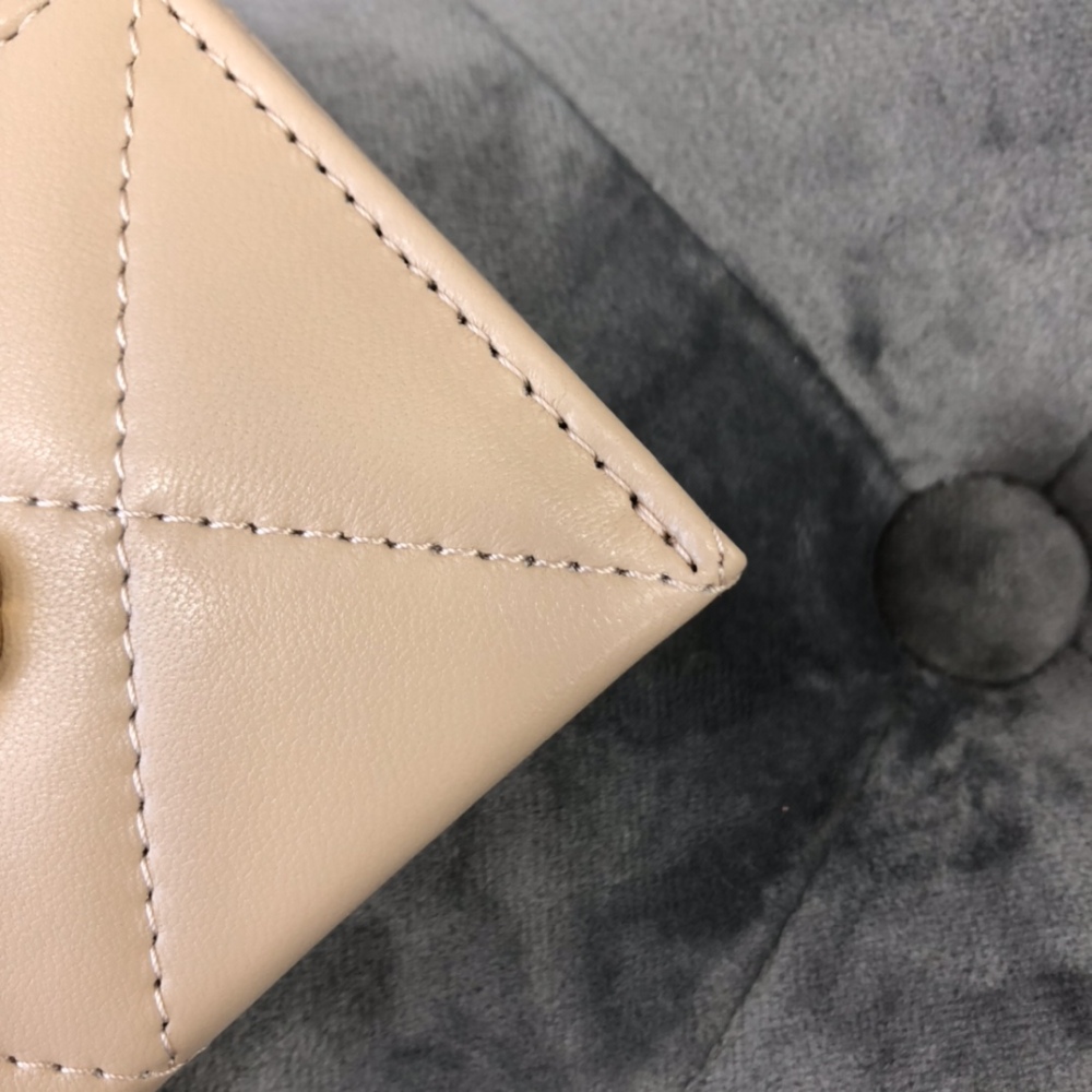 Chanel wallet Mirror Boutique