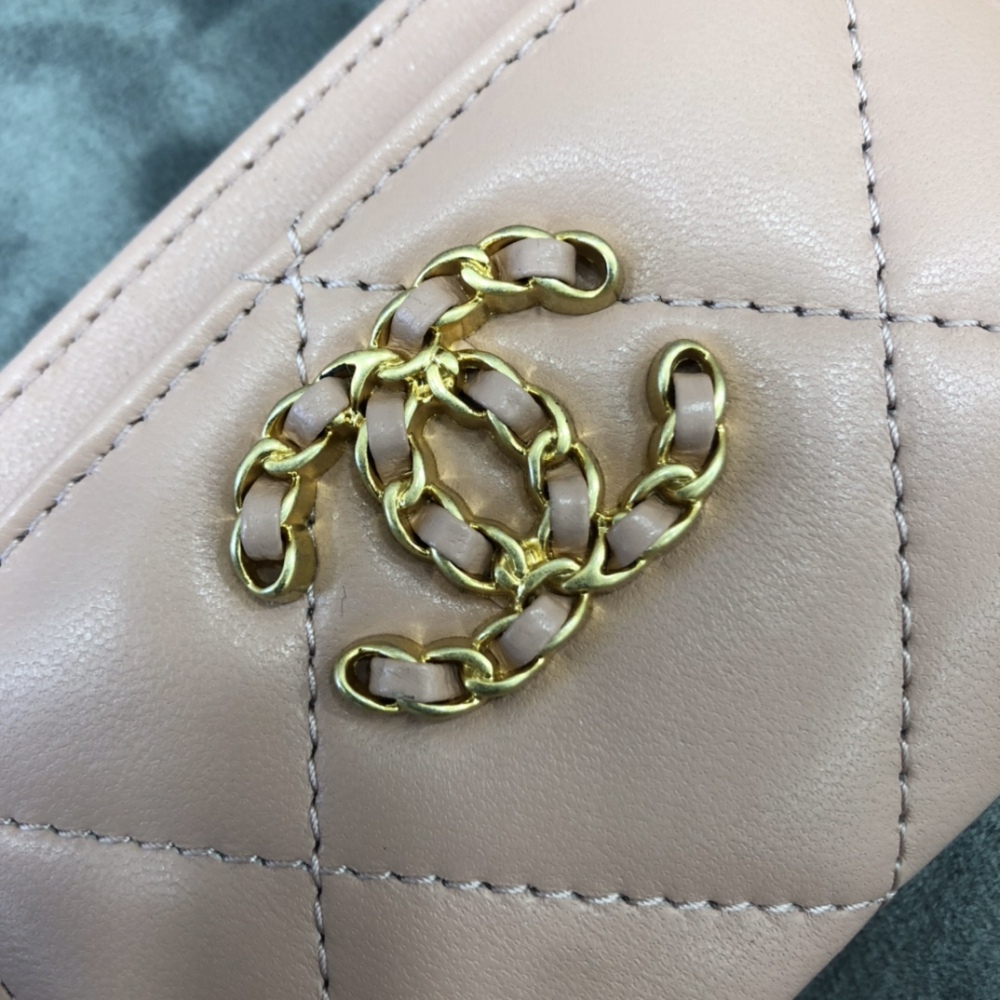 Chanel wallet Mirror Boutique