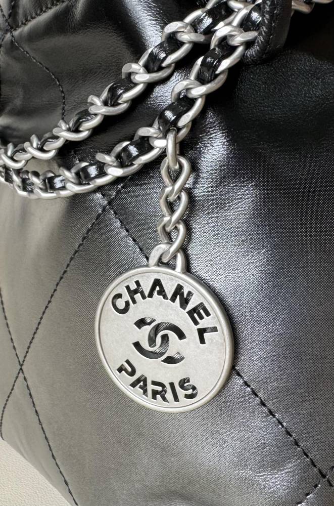 Chanel mini 22bag tote Mirror Boutique
