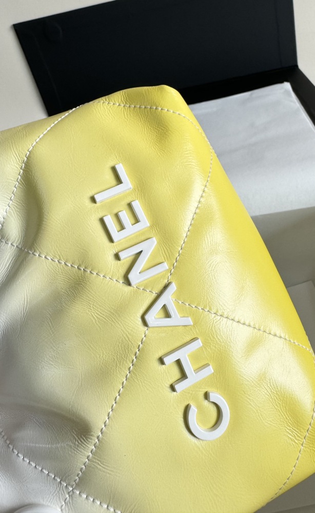 Chanel mini 22bag tote Mirror Boutique