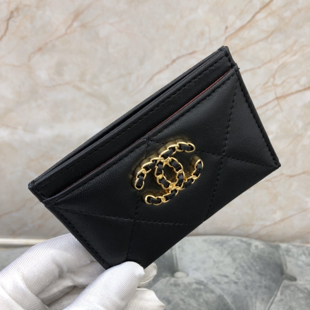 Chanel wallet Mirror Boutique
