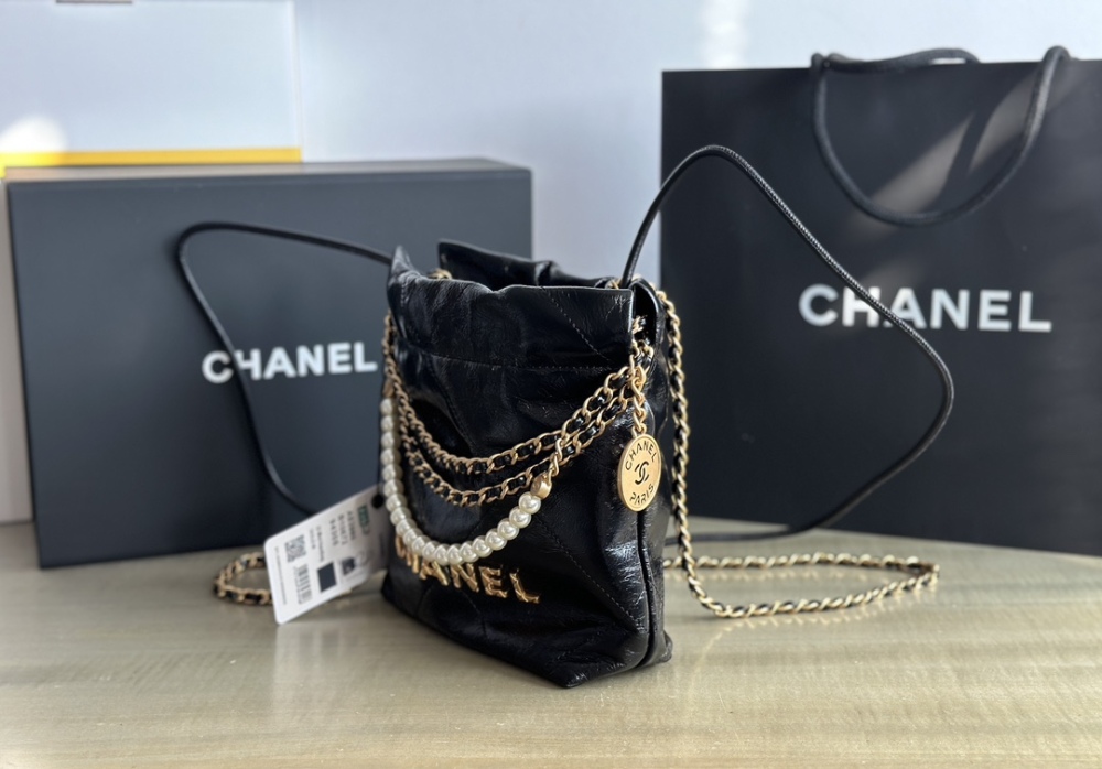 Chanel mini 22bag tote Mirror Boutique