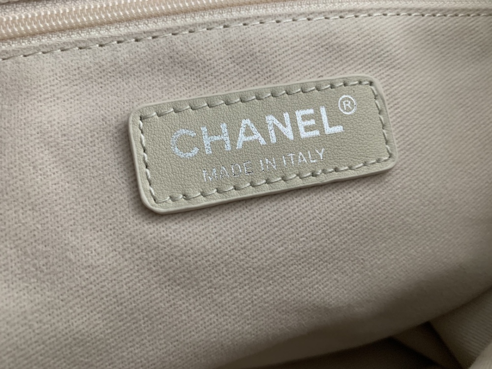 Chanel beach tote AS67001 Mirror Boutique