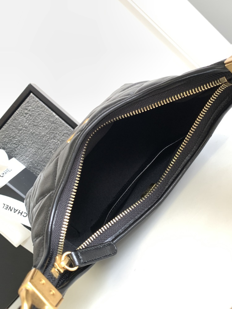 Chanel 24a hobo 4922 Mirror Boutique