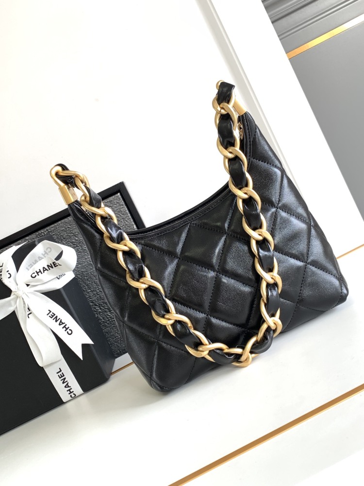Chanel 24a hobo 4922 Mirror Boutique