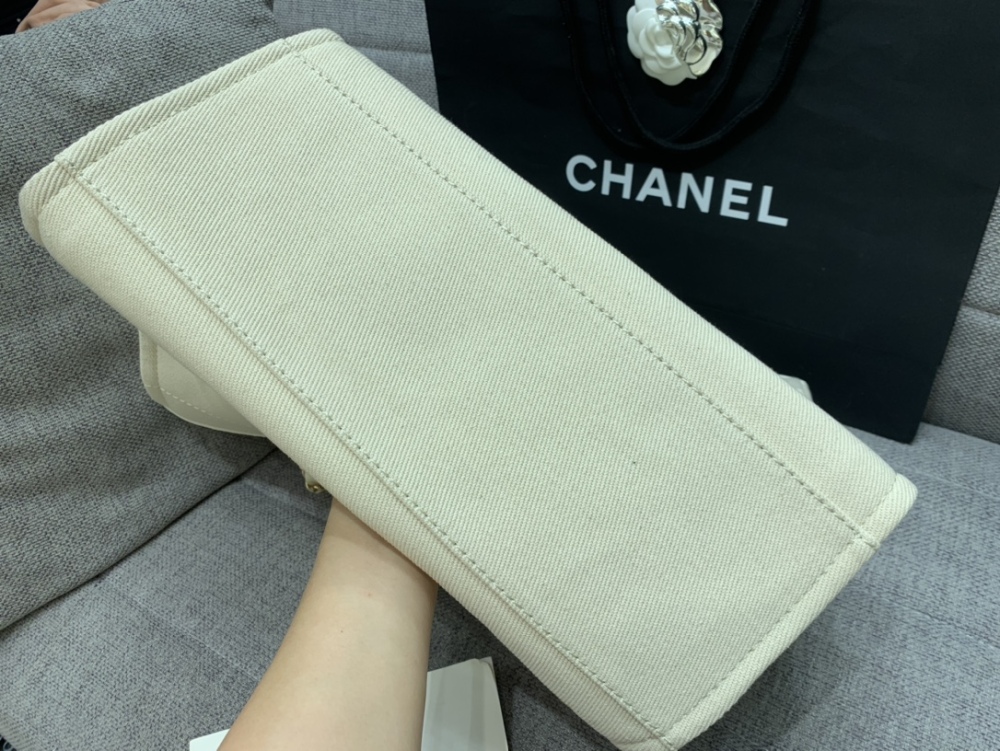 Chanel beach tote AS66941 Mirror Boutique