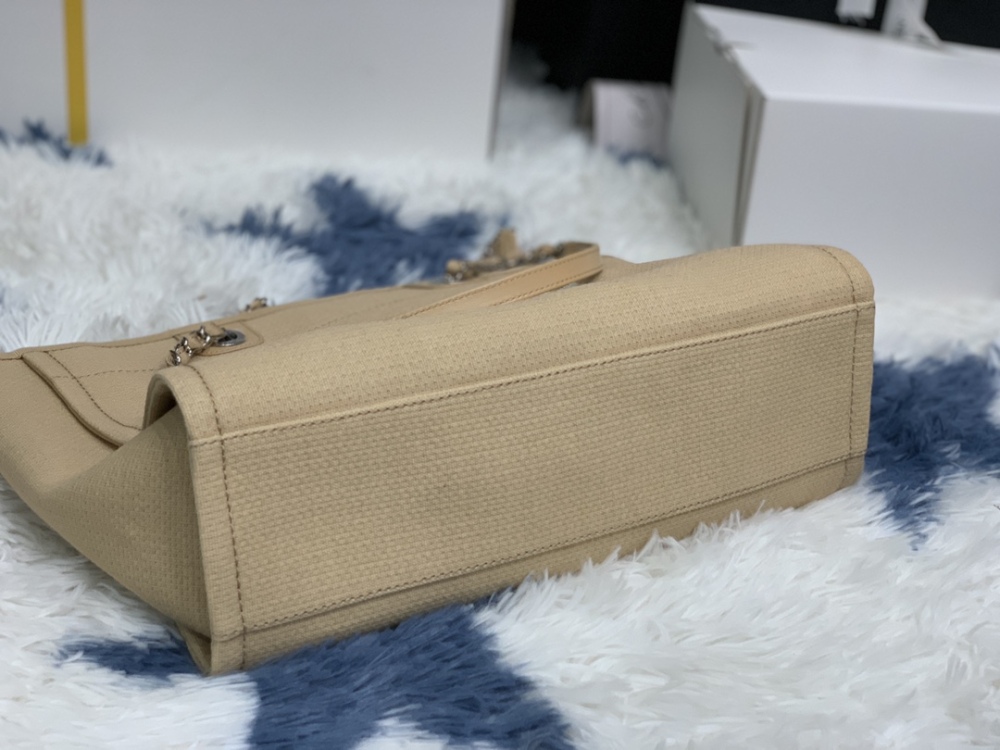 Chanel beach tote AS67001 Mirror Boutique