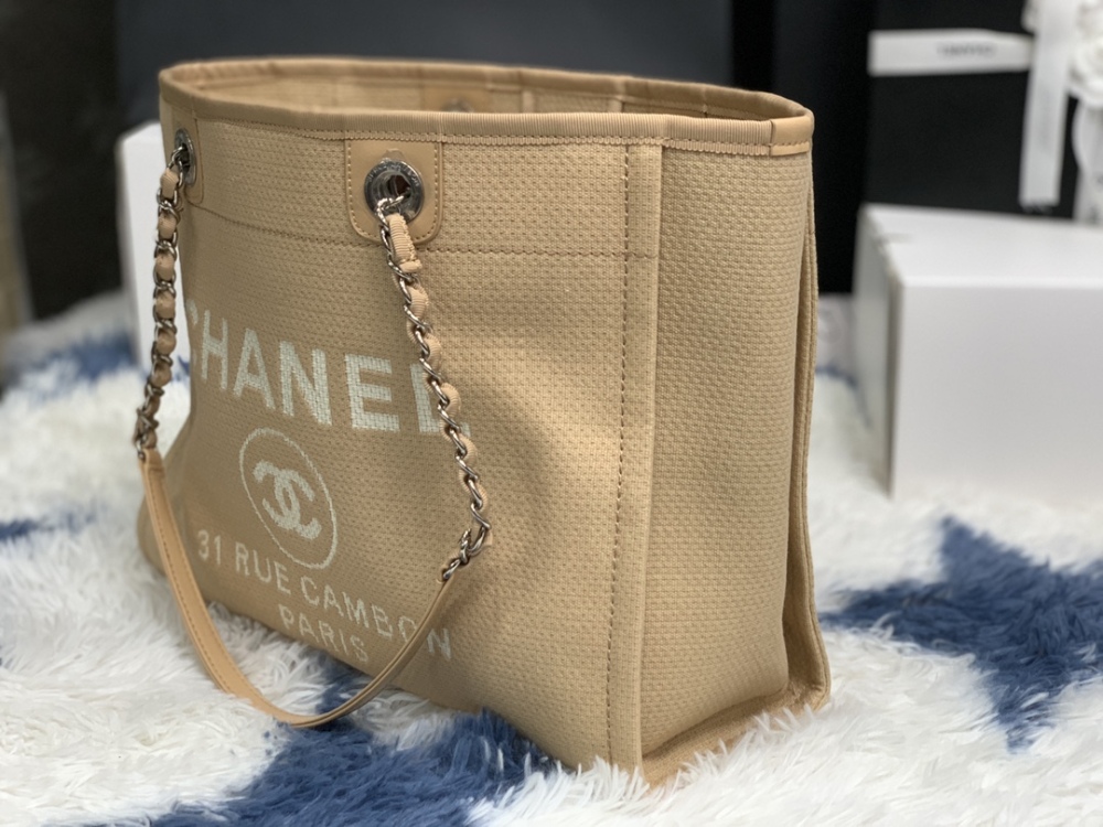 Chanel beach tote AS67001 Mirror Boutique