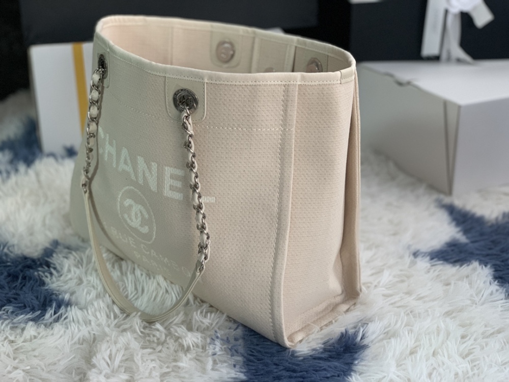 Chanel beach tote AS67001 Mirror Boutique
