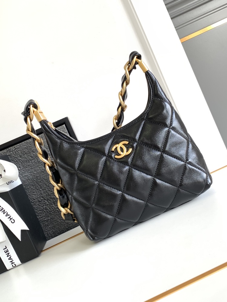 Chanel 24a hobo 4922 Mirror Boutique